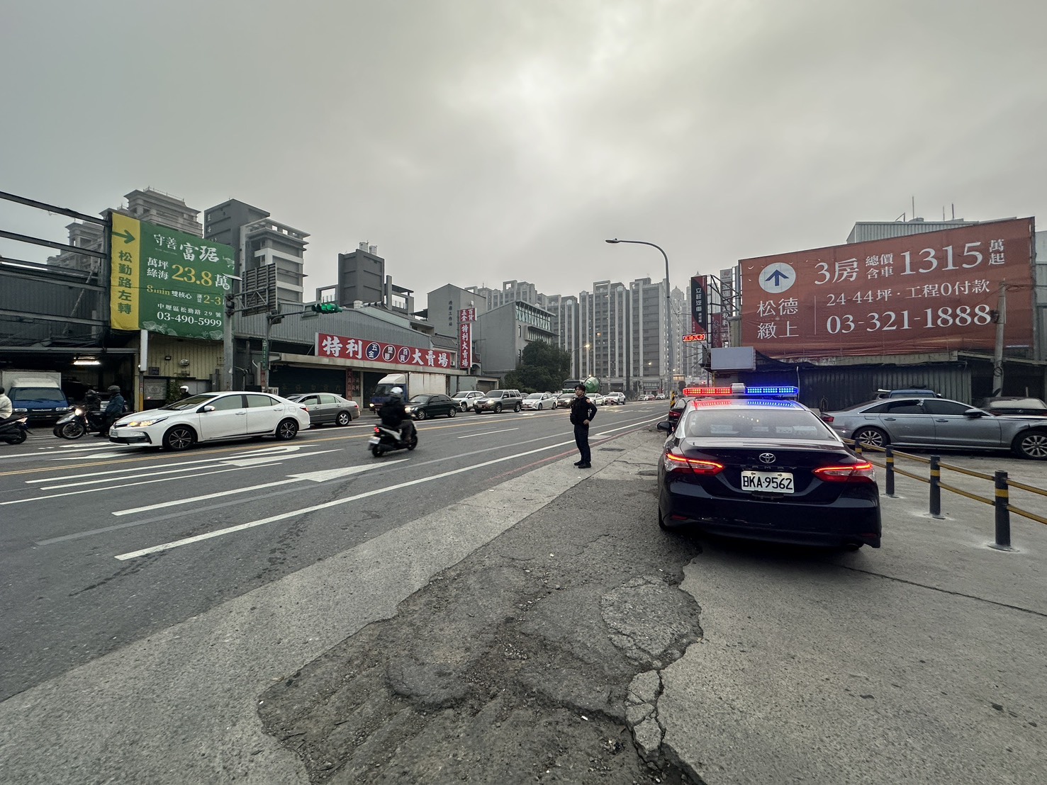 楊梅警強力交通大執法 鎖定不禮讓行人、酒駕 重點取締