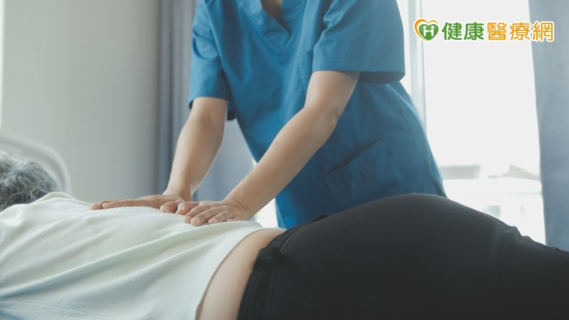 椎間盤突出痛到如廁都成問題!微創手術助重拾行動力
