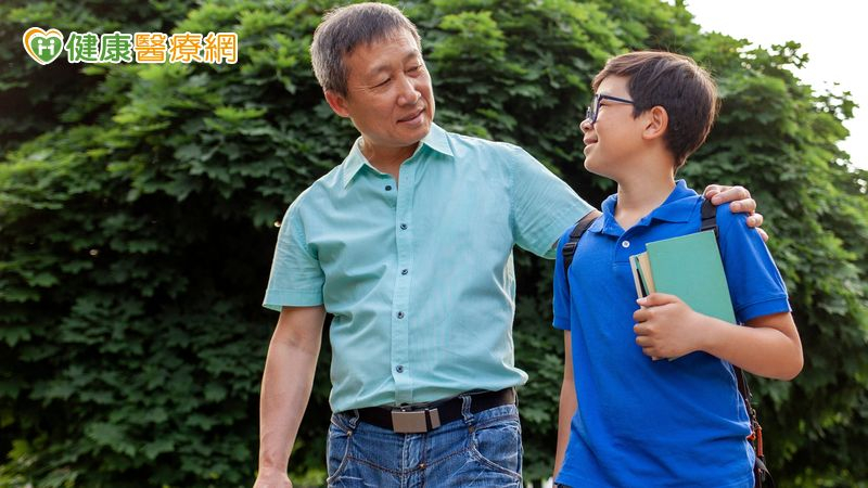 別再說「沒什麼好難過的」!專家:「忍一下就好」常常傷得更深