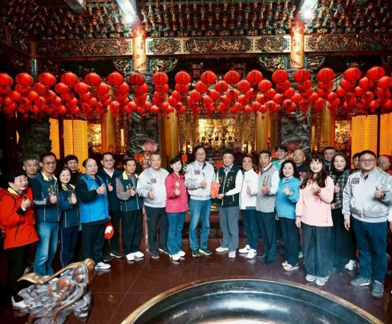 張善政楊梅宮廟祈福發紅包 祈求桃園進步助弱勢與救護量能提升