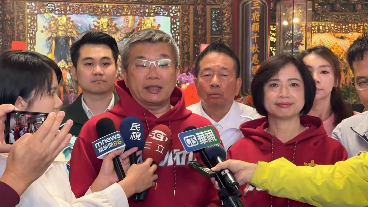 春節年假每天跑透透 藍綠白布局2026-2/年假最後一天合體蔡其昌發紅包 何欣純喊「台中蓋巨蛋」