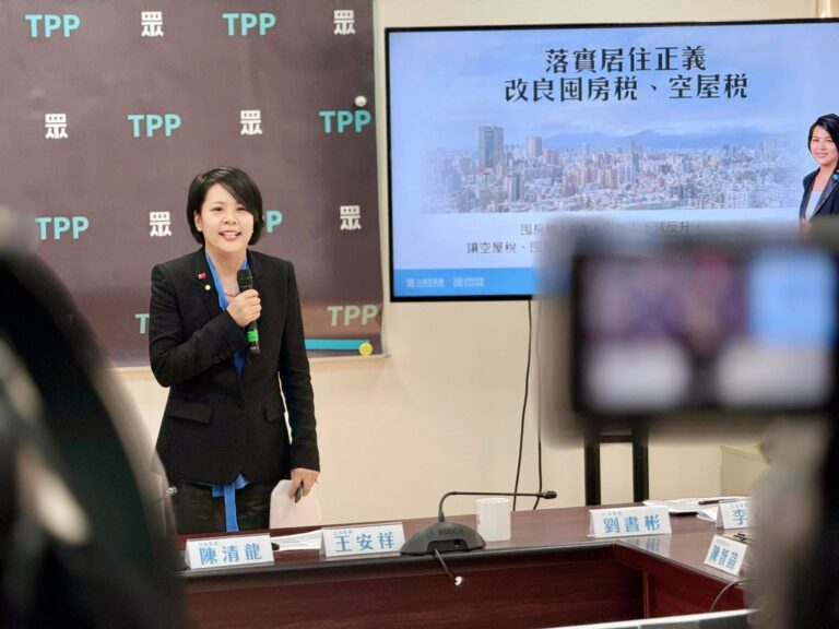 李貞秀不甩國籍爭議　向內政部索取非機密資料：給，還是不給？