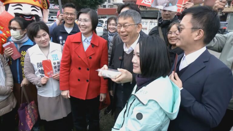 柯文哲定調藍白合「竹縣只出一組」 基層搶C位爆推擠、柯伸手護了她