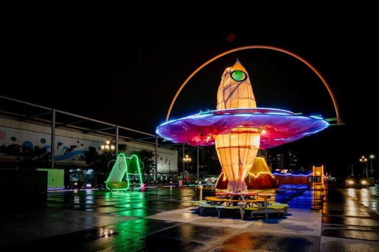 花蓮燈會砸1980萬「主燈像鹹魚」　律師笑評：十塊錢做出一元的成果