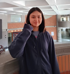 永豐高中 趙欣愛台大圖書資訊學系 0