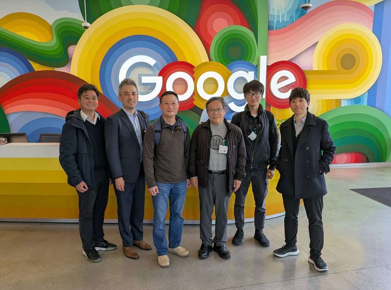 02 中原大學積極拓展量子計算國際交流，日前由講座教授張慶瑞（右三）率團前往美國Googl