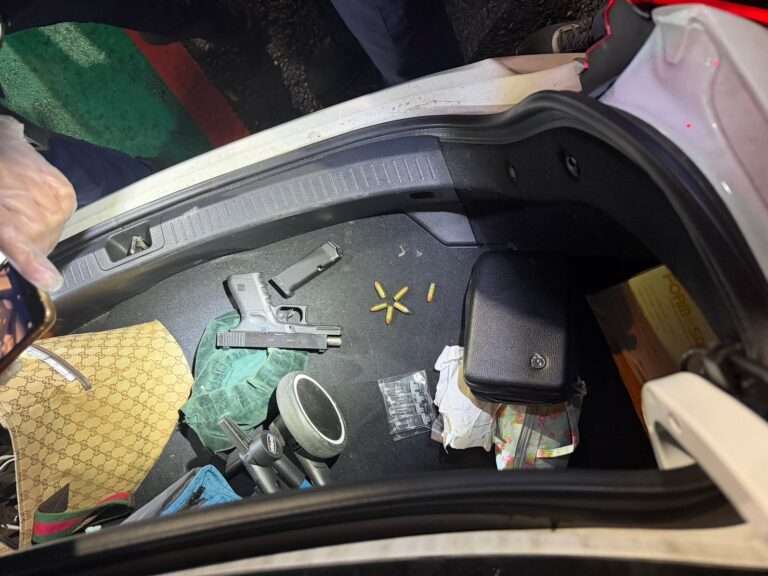 中壢「7條通」拒檢逃逸!警口袋戰術圍捕 驚見女乘客藏槍毒