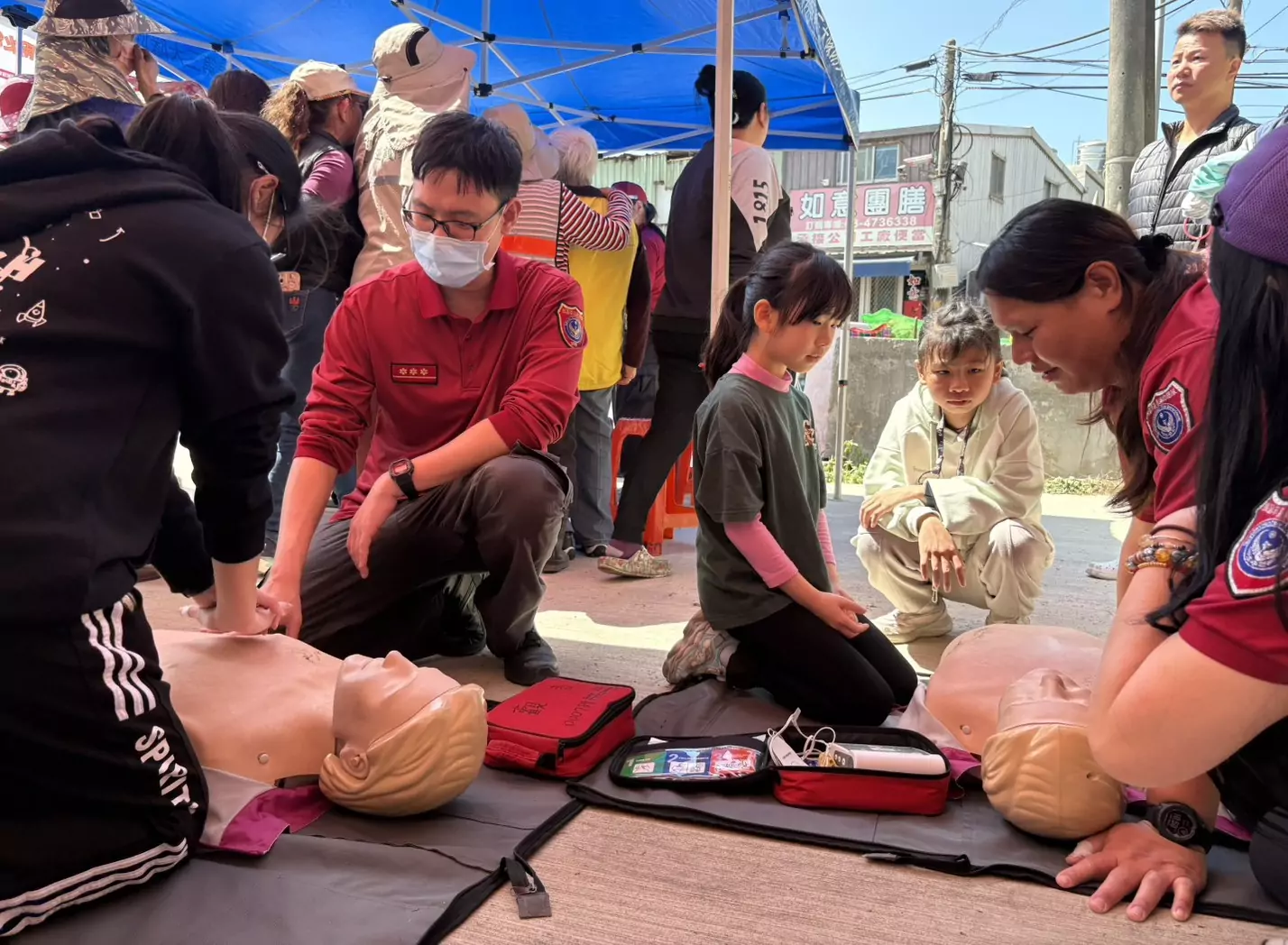 觀音消防分隊進駐雙福宮 慶土地公生宣導防一氧化碳中毒 觀音消防分隊進駐雙福宮 慶土地公生宣導防一氧化碳中毒