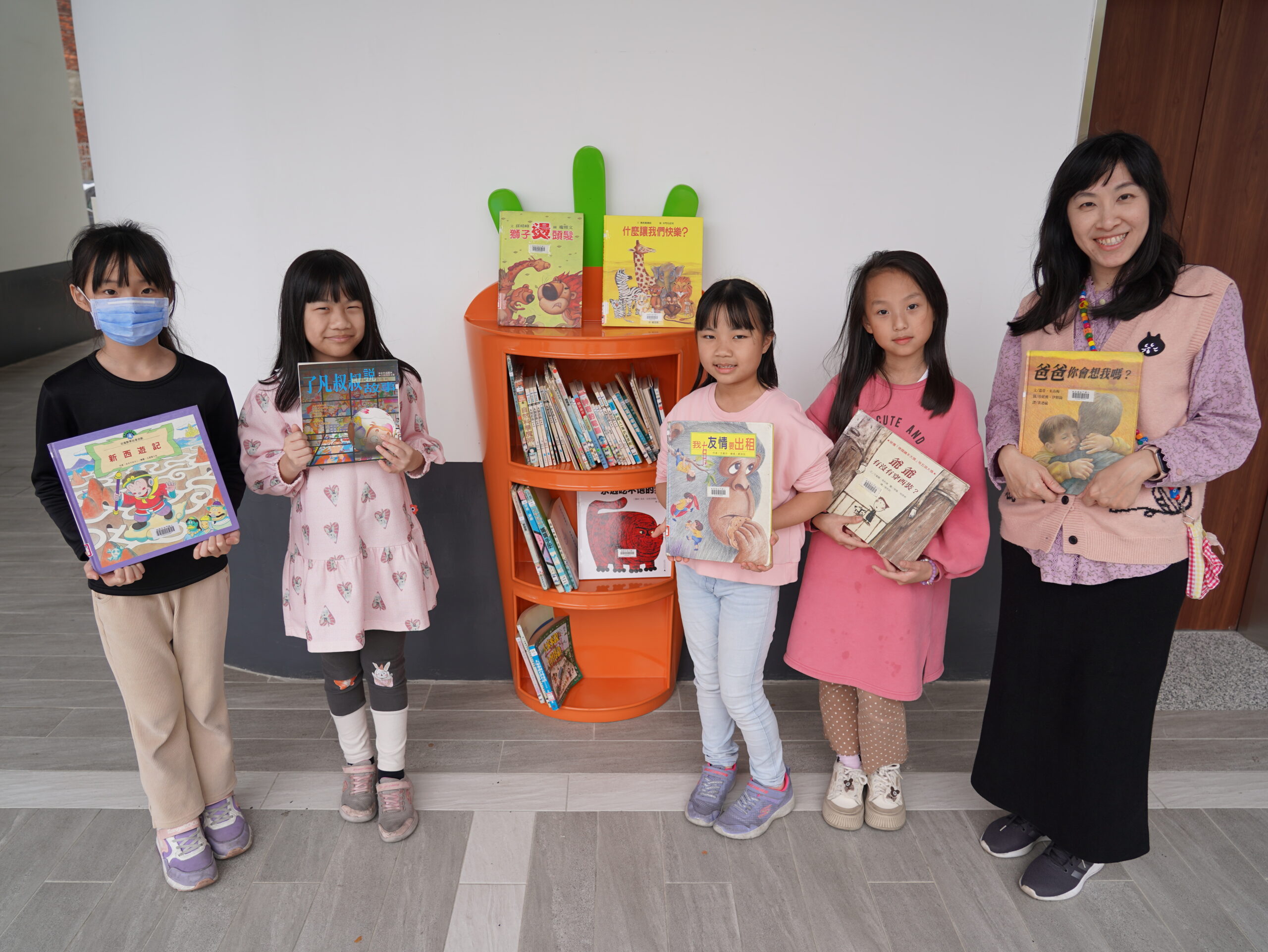 「YOU兔寶」進駐桃園南門國小！4藝術地景扎根閱讀教育