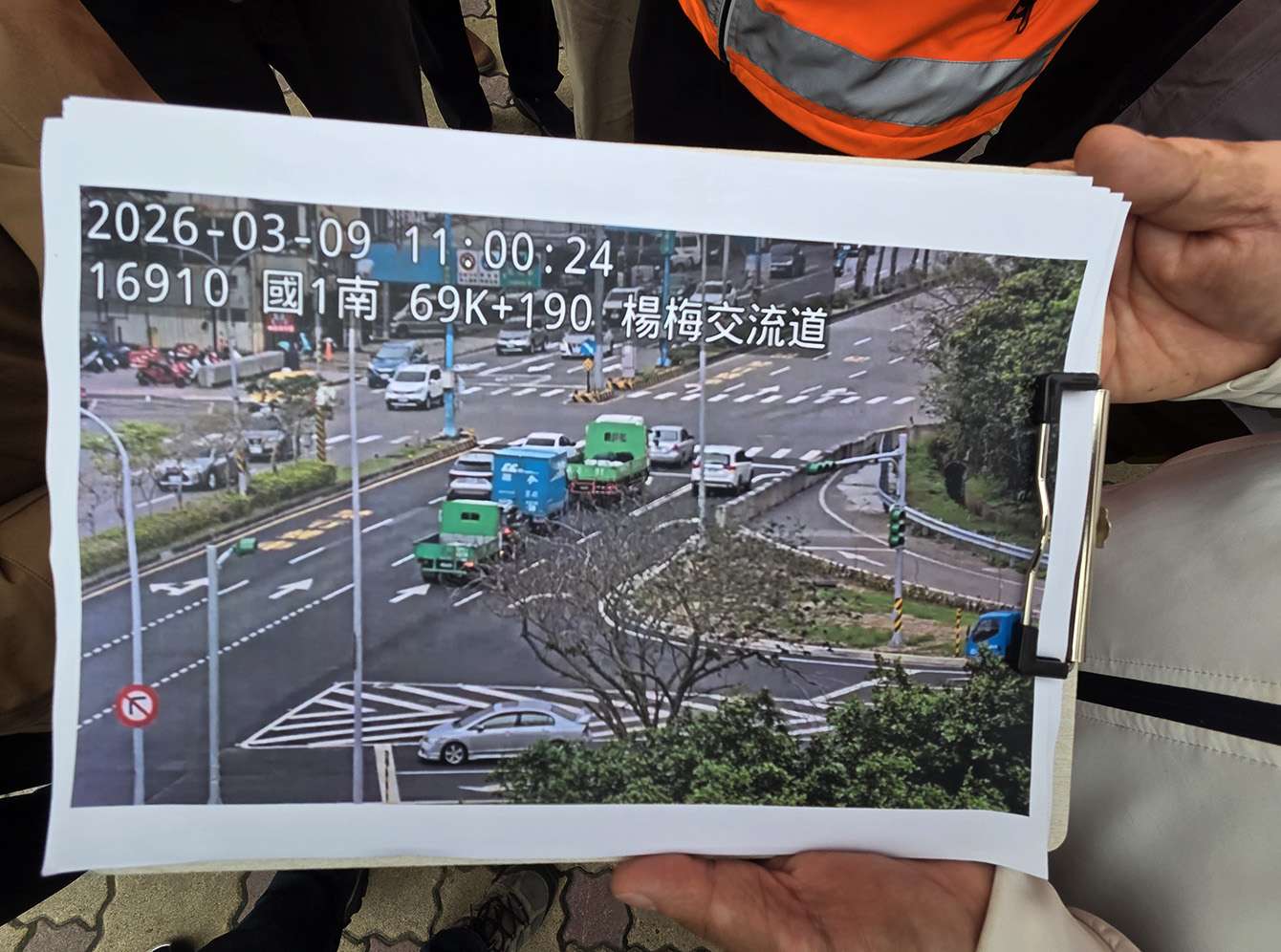 國1楊梅交流道北出匝道塞爆有解 涂權吉會勘增闢右轉裕成路專用道 171265