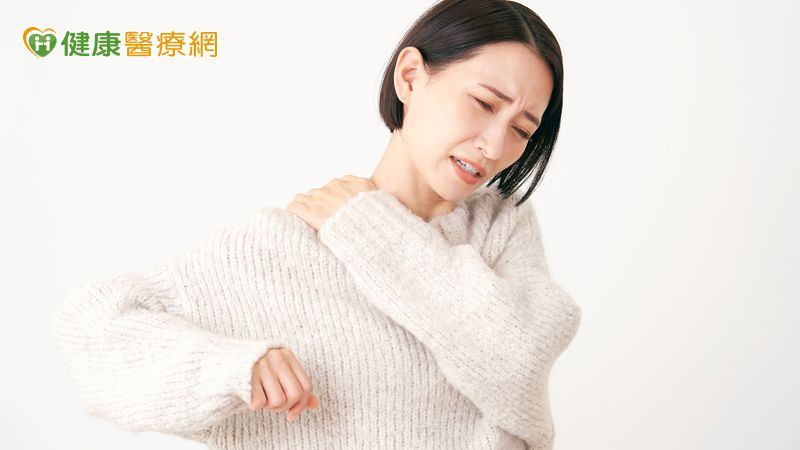 更年期後下巴痛、肩膀痛?醫示警:心骨雙重危機要警覺 更年期後下巴痛、肩膀痛?醫示警:心骨雙重危機要警覺