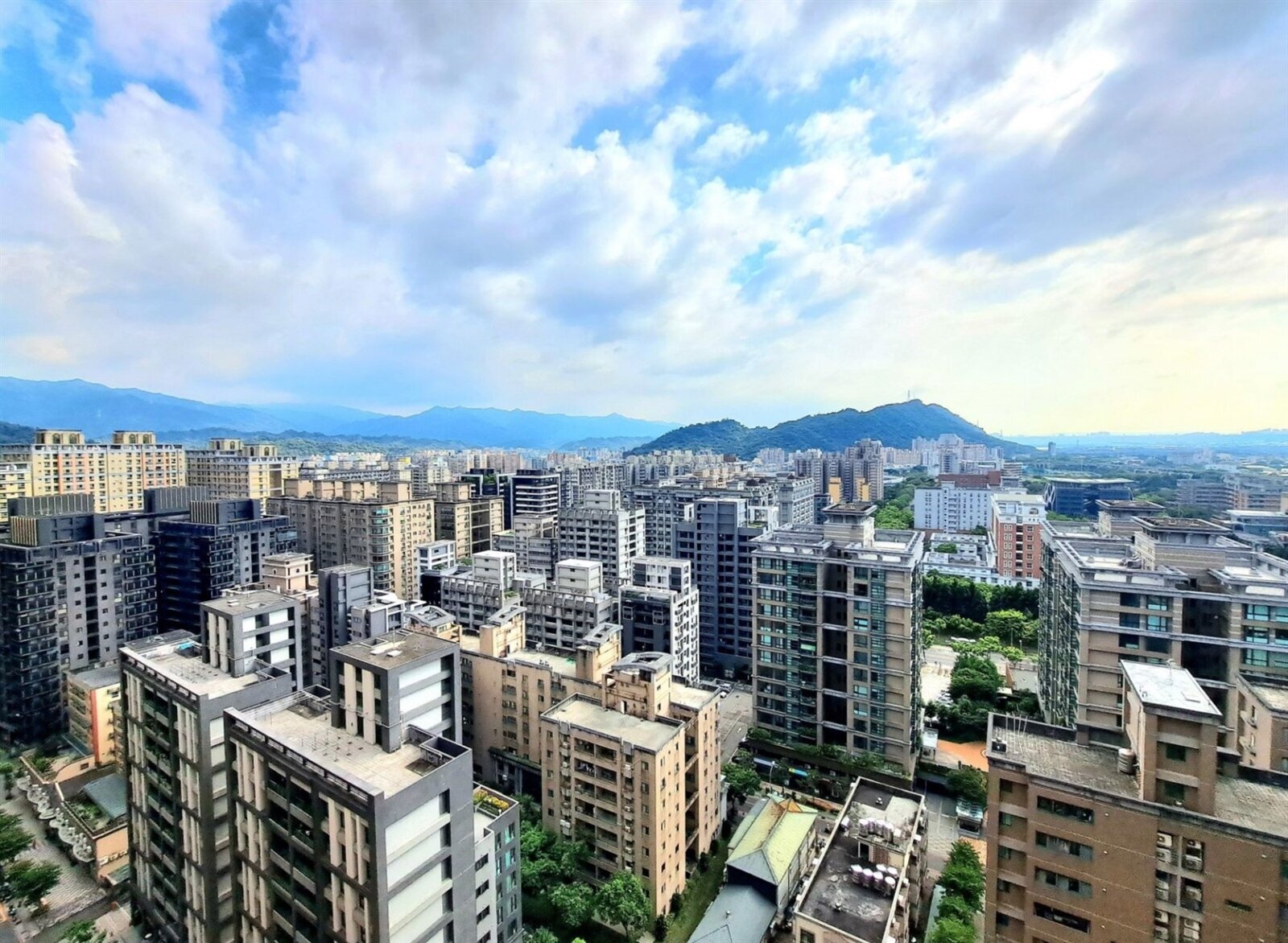 央行放寬第二戶貸款! 永慶房屋分析:房市仍是「自住當道」 央行放寬第二戶貸款! 永慶房屋分析:房市仍是「自住當道」