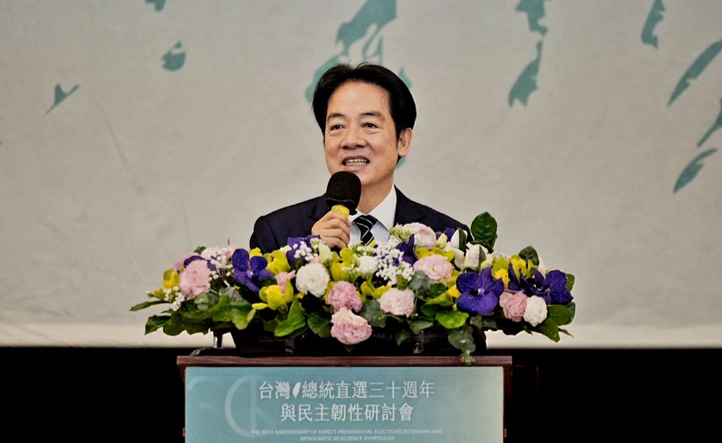 賴總統美化日本殖民,挑起台灣人民歷史的傷痛,可悲又可恥!(黃世澤) 賴總統美化日本殖民,挑起台灣人民歷史的傷痛,可悲又可恥!(黃世澤)