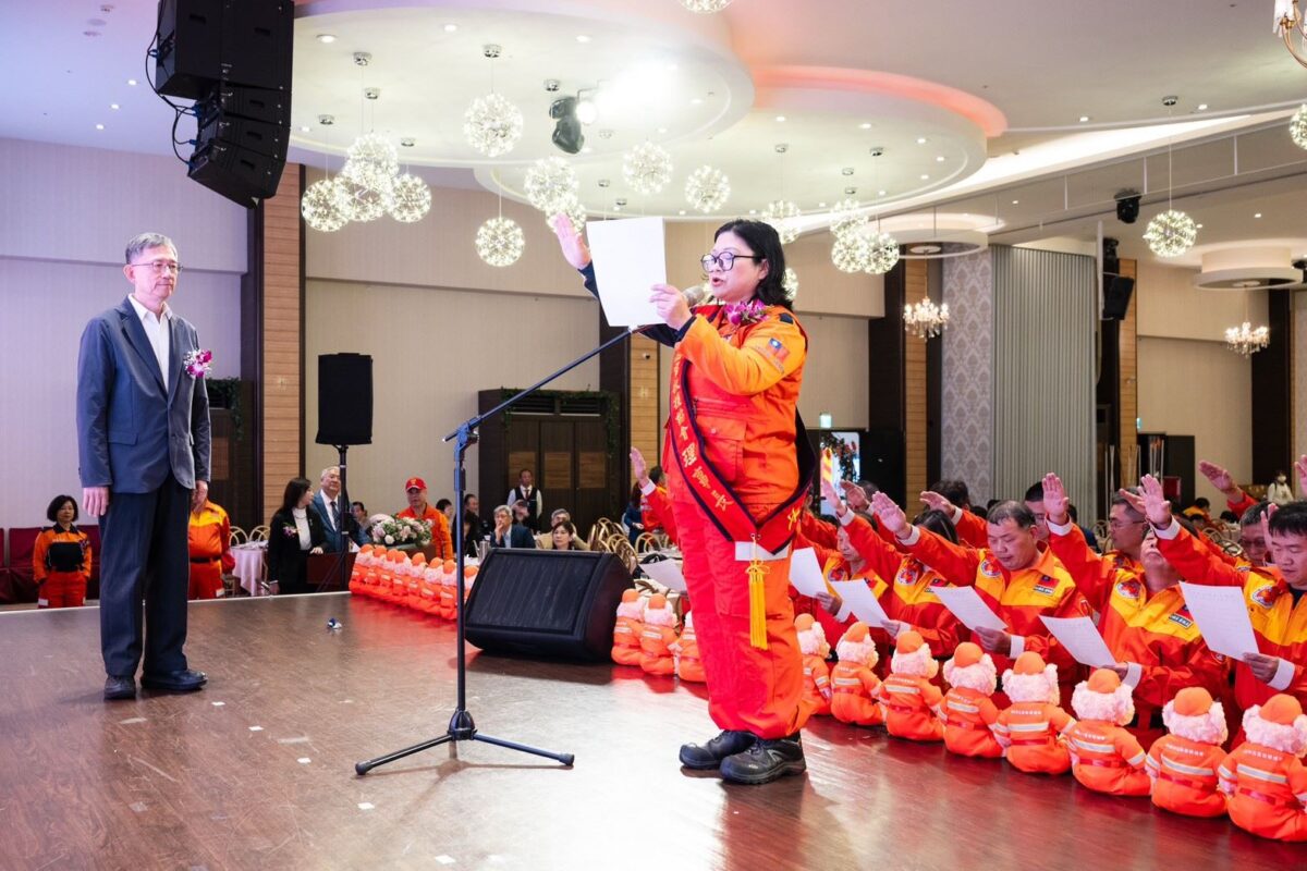 24bb33b4 f136 4039 8326 2c9b3a6cc697