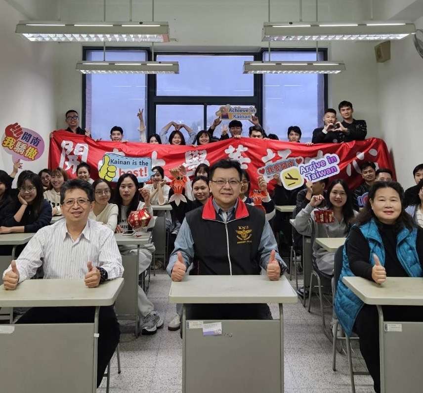 開南大學舉辦元宵節文化體驗活動 國際學生DIY提燈、吃湯圓