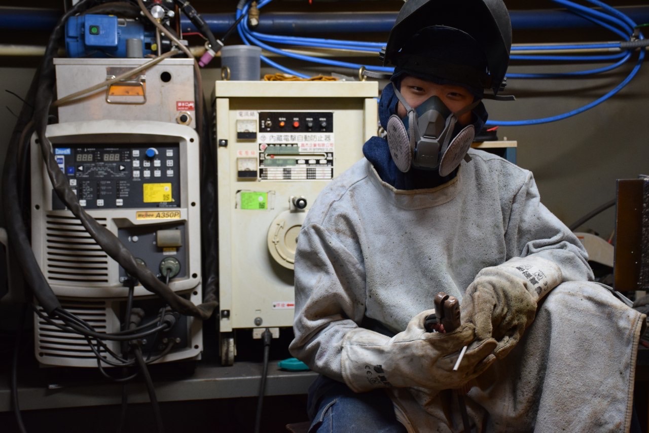 2B11F77A 24FB 48EF B875 2B5E793542E1