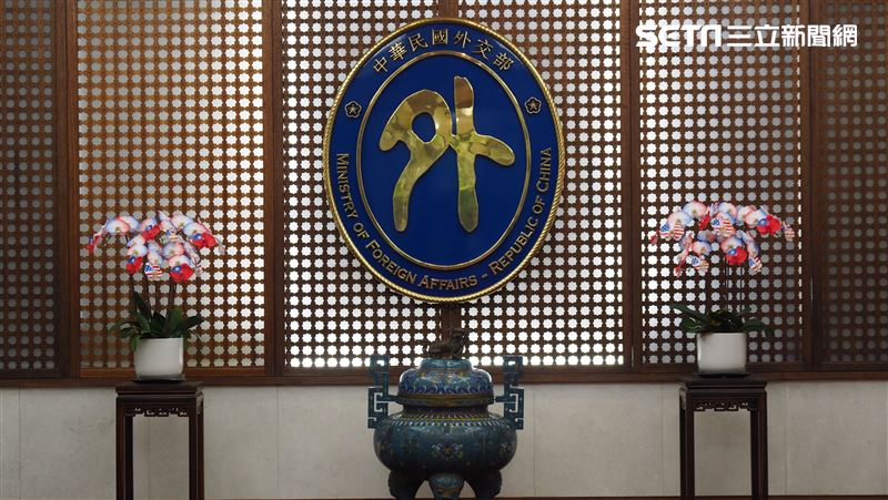 台灣居留證改「南韓」反制 韓網風向一面倒狂讚 台灣居留證改「南韓」反制 韓網風向一面倒狂讚