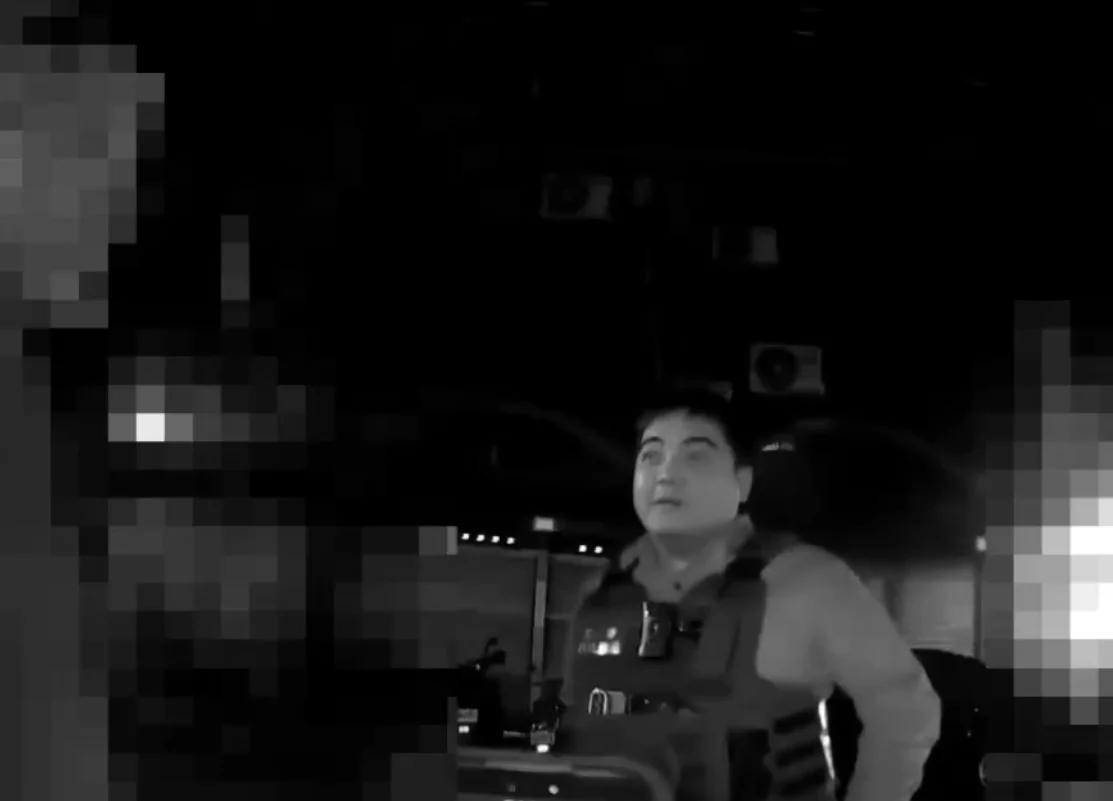 檢舉違停成導火線?新屋男鄰居家門口咆哮 警到場當和事佬 45sqew2