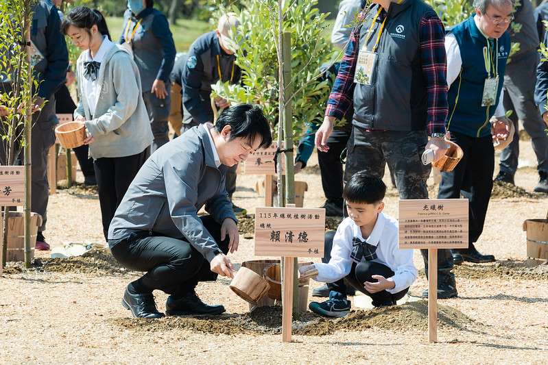 4eb62ab5 8c81 4e0c b467 d5f98147f0b9