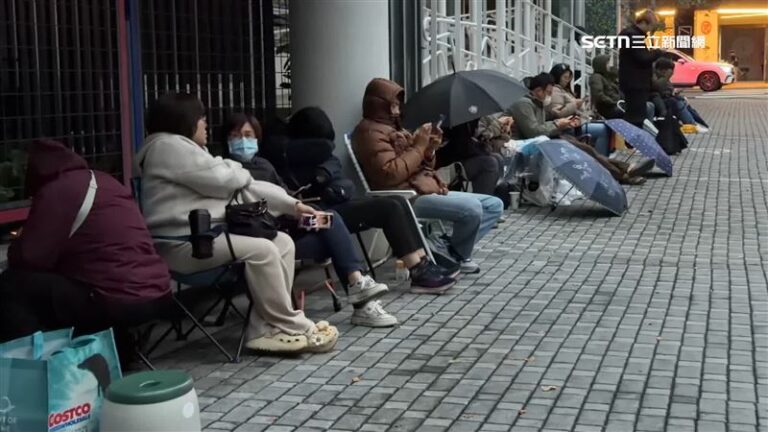 超競爭！家長夜排搶貴族私幼名額 前一晚就來卡位