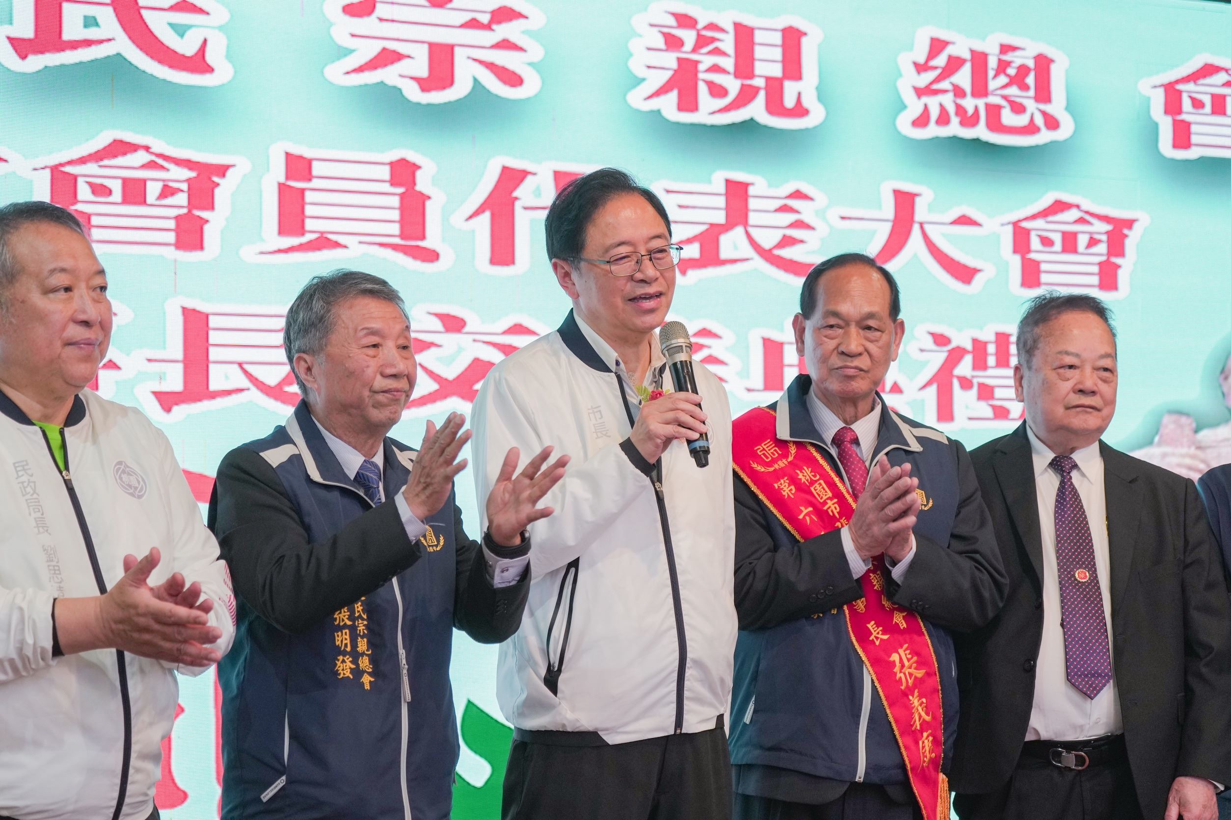 57bb87d8 b429 45a0 a417 a8d46e4a7101