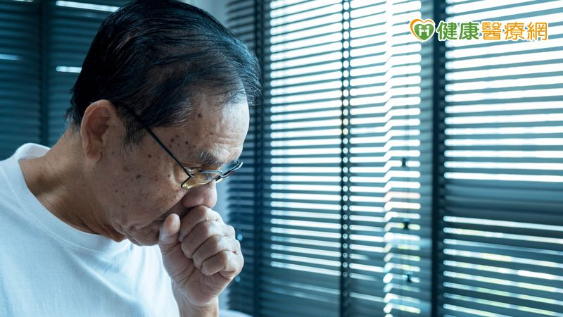 七旬翁確診極惡性淋巴癌 醫列6大警示症狀 七旬翁確診極惡性淋巴癌 醫列6大警示症狀