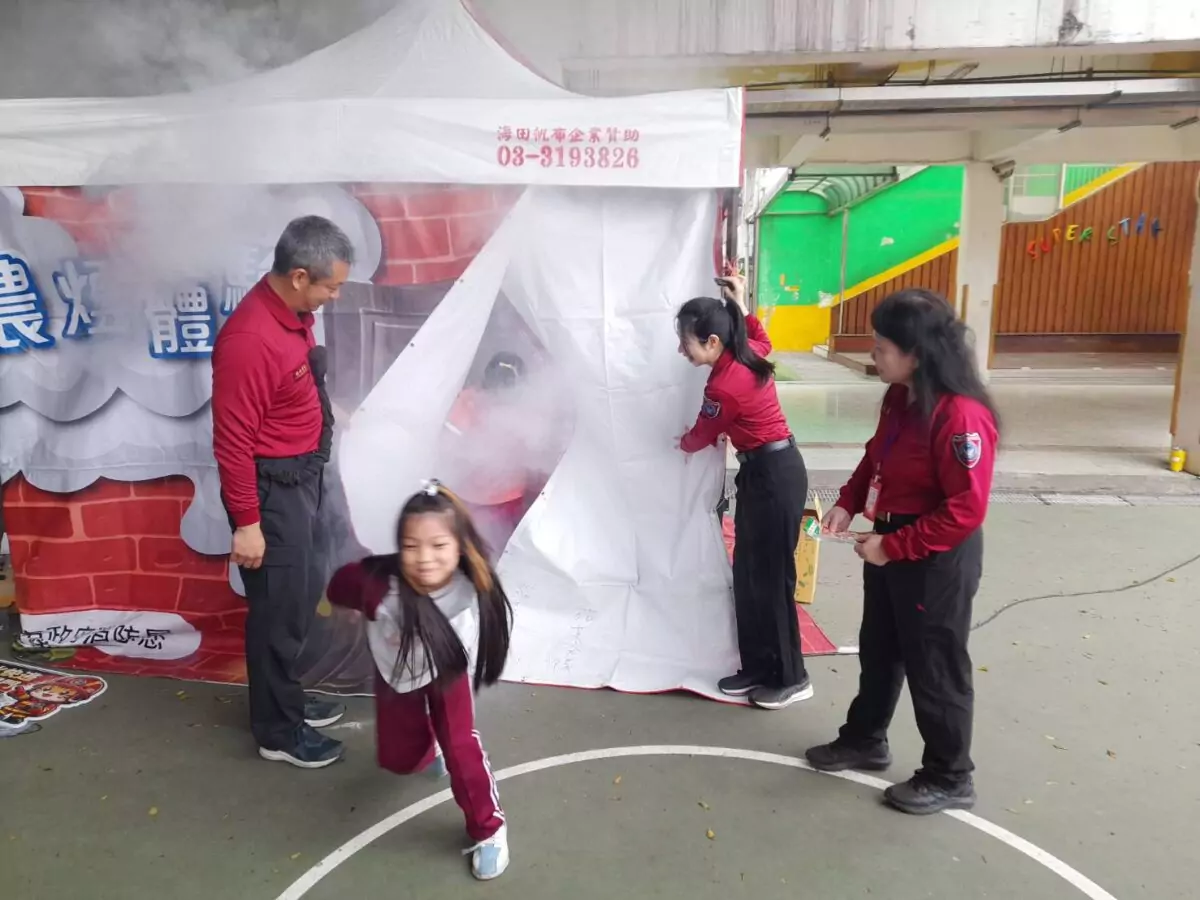 桃消大湳分隊清明前夕防災宣導 扎根學童掃墓防火觀念 5 0