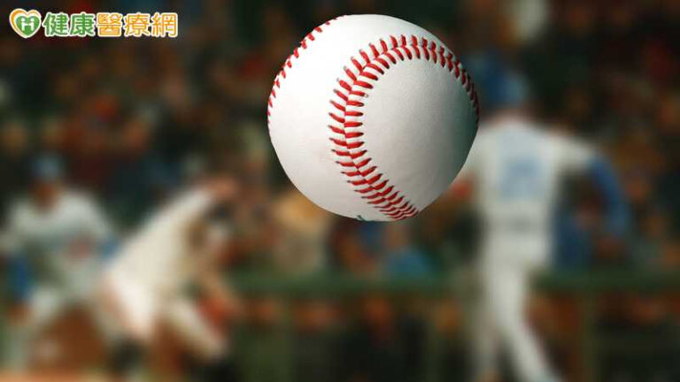 陳傑憲WBC遭觸身球擊中如「鐵鎚砸手指」　醫：挫傷恐比骨折更棘手