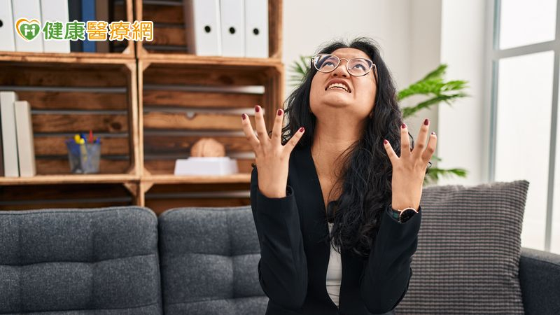 從不自覺到願就醫 研究證實:「病識感」影響憂鬱症治療效果 從不自覺到願就醫 研究證實:「病識感」影響憂鬱症治療效果