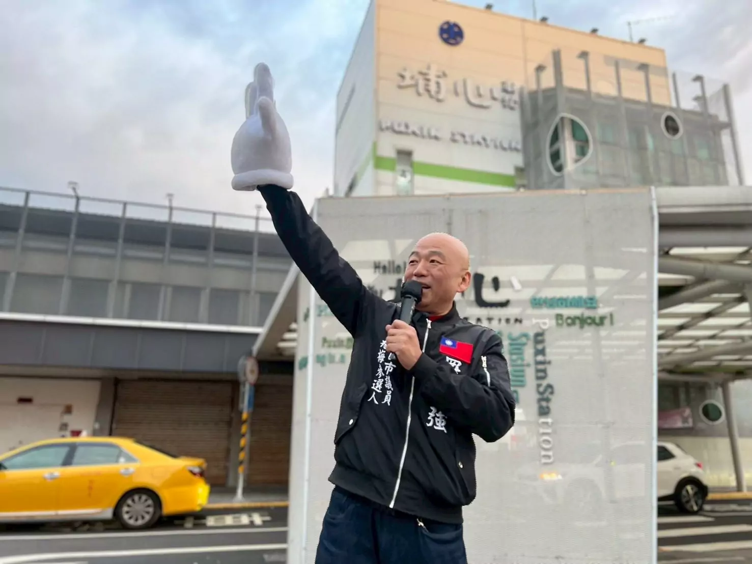 拚藍營楊梅區議員初選!羅志強喊話辦政見發表會 用政策牛肉回應選民期待 拚藍營楊梅區議員初選!羅志強喊話辦政見發表會 用政策牛肉回應選民期待
