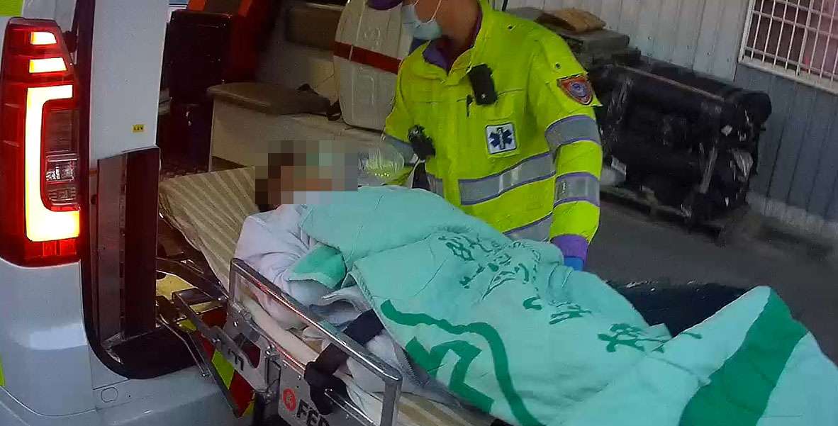 桃園16歲少年車禍命危 坪頂消防「到院前啟動大量輸血」從鬼門關前救回 685qd 2