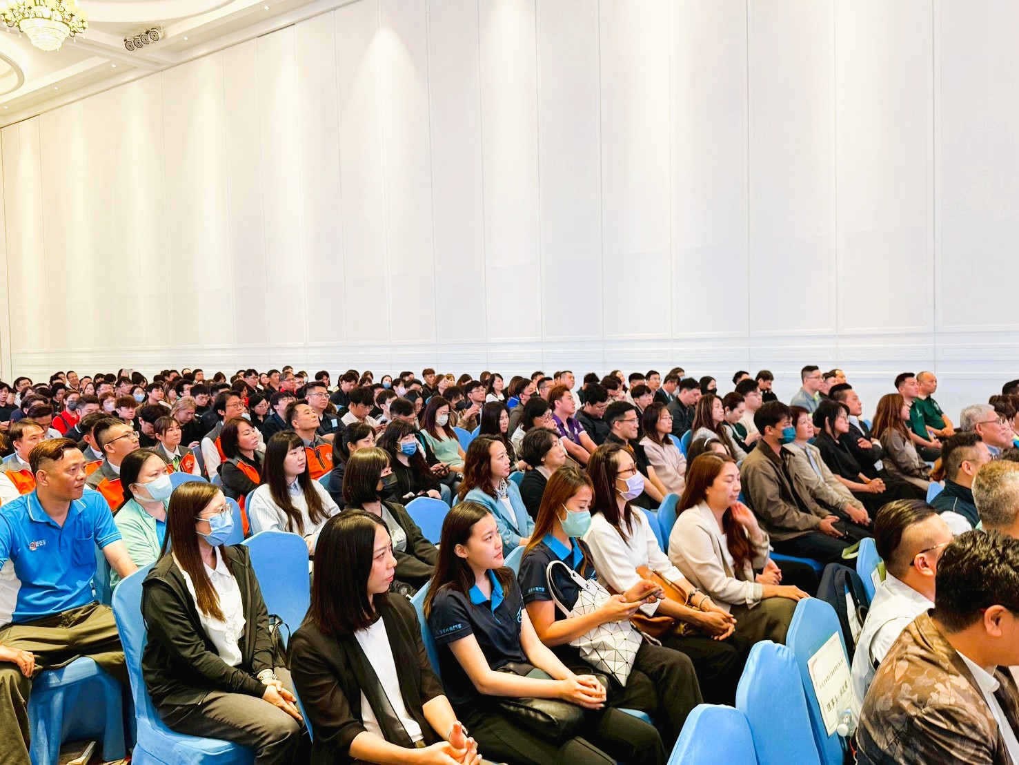 LINE ALBUM 2026330 260330 8 0