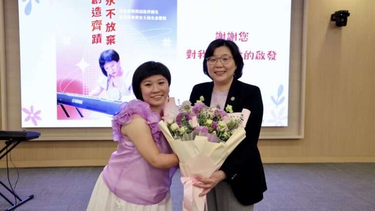 長庚科大邀郭韋齊分享生命故事 「以肘代指」琴聲震撼全場