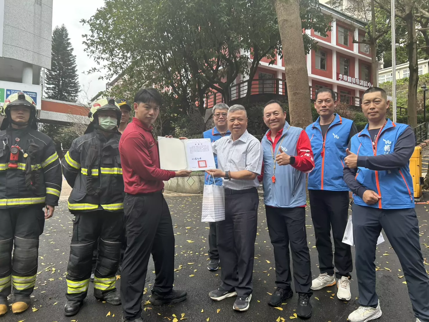 迴龍消防分隊開學前強化校園安全 強化龍華科大百名教師應變能力 迴龍消防分隊開學前強化校園安全 強化龍華科大百名教師應變能力