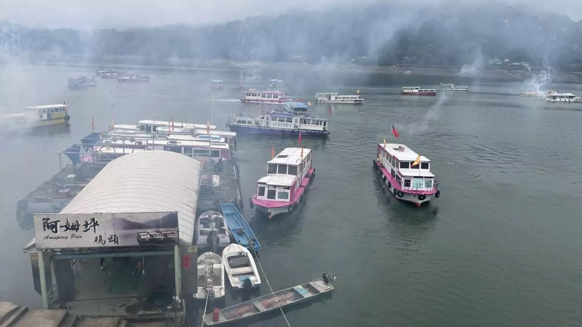 全台唯一水上遶境展現百年底蘊!石門水庫媽祖巡湖 40遊艇船隊壯觀祈福 S 29933588 0