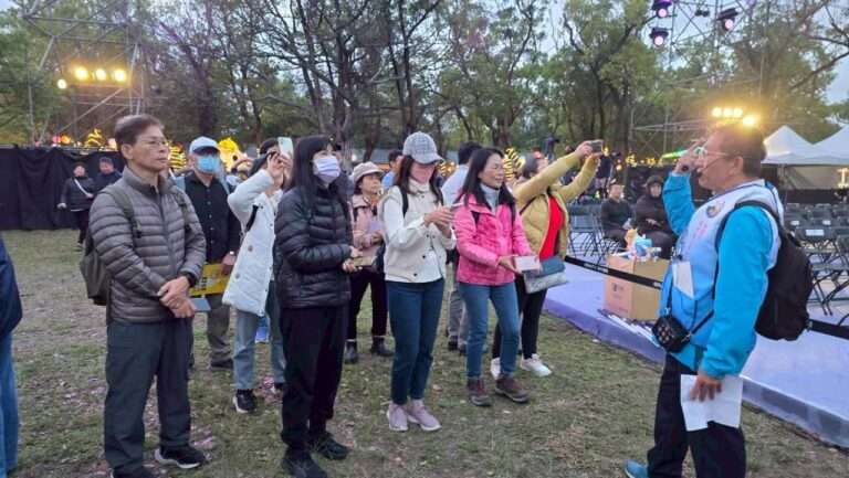 桃園燈會50位志工提供多國語言服務 專業態度獲旅客高度肯定