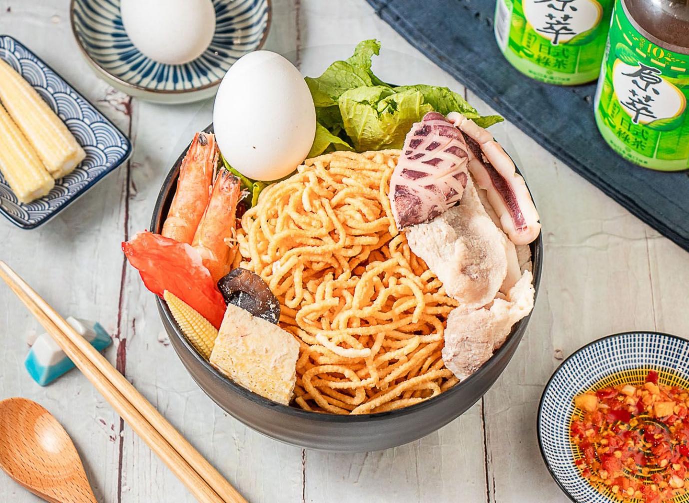 小港平價美食:每日現熬柴魚雞骨湯頭的美味鍋燒麵 小港平價美食:每日現熬柴魚雞骨湯頭的美味鍋燒麵