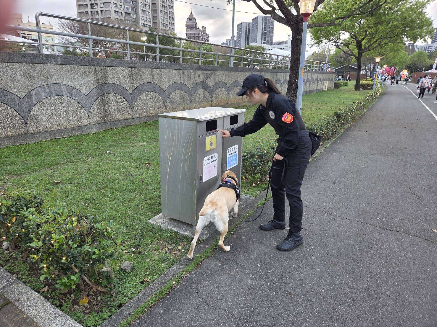 桃園交大前進燈會宣導「道路安全」籲多利用2接駁車路線避開人潮