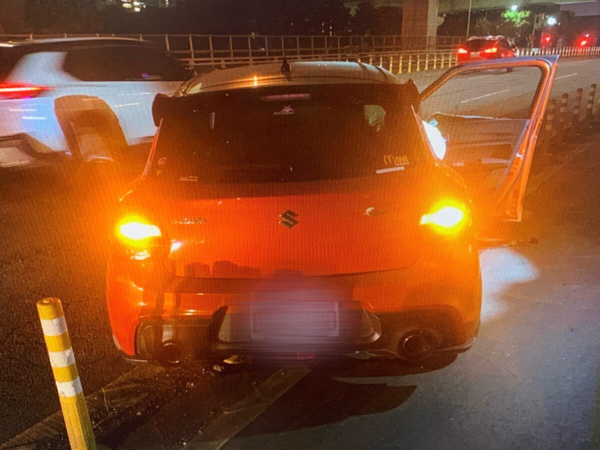 【有片】龜山男黃湯下肚闖禍!追撞等紅燈轎車整輛「翻一圈」 S 88367595