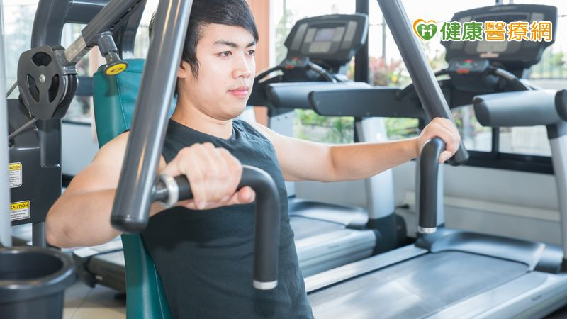 27歲男健身臥推竟造成胸大肌斷裂!手術與復健雙管齊下助重拾力量