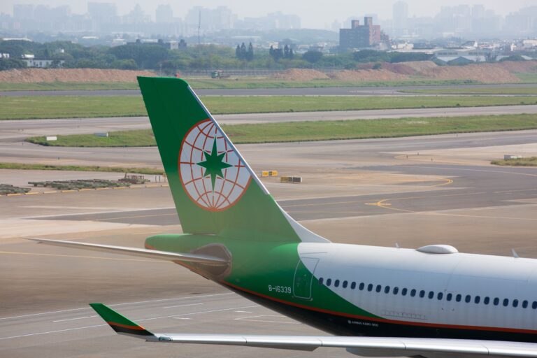 華航、長榮等三大航空「訂位服務費」再漲 星宇4月起收30美元