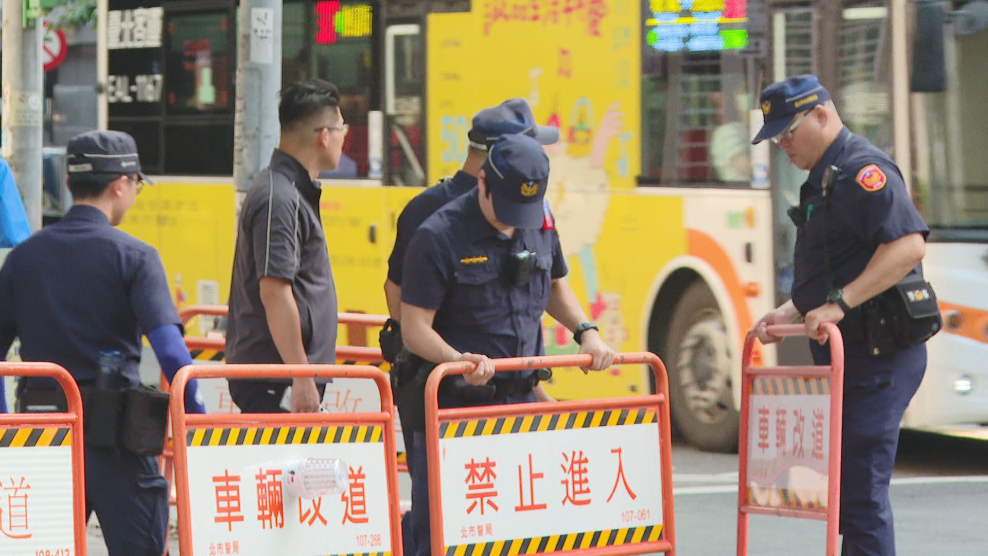 柯文哲明一審宣判…民眾黨申請周邊集會遊行 北市80警待命 柯文哲明一審宣判…民眾黨申請周邊集會遊行 北市80警待命