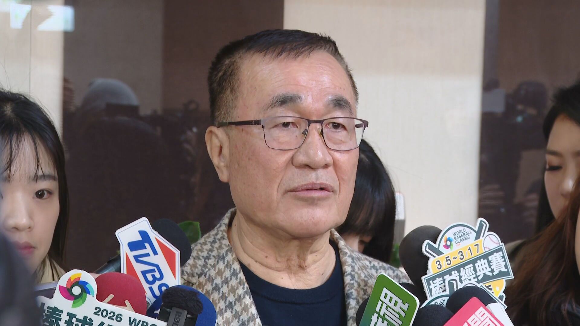 徐巧芯護航反添柴火 四叉貓爆川伯土地長出「環保蟑螂弟」公司 徐巧芯護航反添柴火 四叉貓爆川伯土地長出「環保蟑螂弟」公司