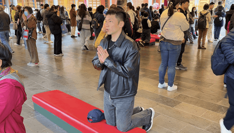 啟程東京應援WBC 李洋先到行天宮集氣:一起為選手加油