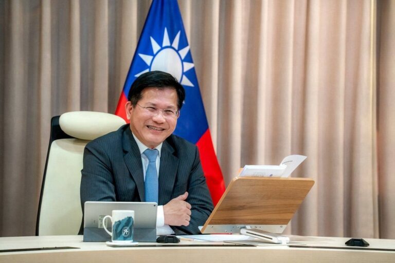 老調重彈！王毅喊台灣自古屬於中國　林佳龍嚴正駁斥：實屬謬論