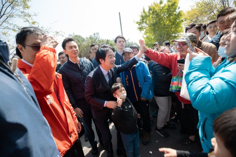 台灣隊首勝！網猜賴清德反應　釣出本人「握拳慶祝」總統級迷因