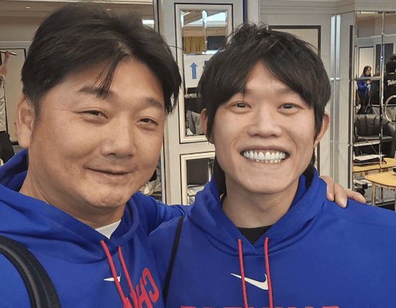 曬陳冠宇合照喊「一起畢業」 曾豪駒曝3度帶領國家隊心情