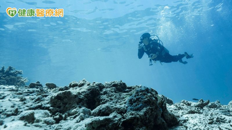 飛行途中發生潛水夫病!幸運有醫師同機立即救援緩解症狀 飛行途中發生潛水夫病!幸運有醫師同機立即救援緩解症狀