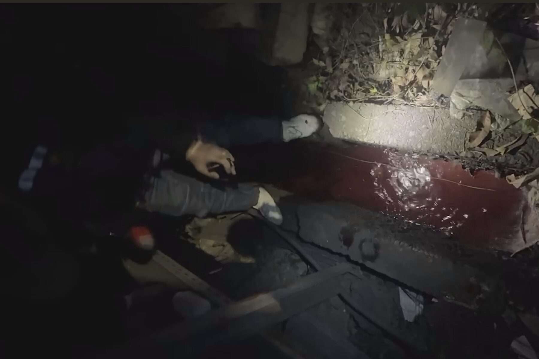 稽查重案組建功!新北查獲泰山食品業繞流排放 強力停工守護市民生活品質 稽查重案組建功!新北查獲泰山食品業繞流排放 強力停工守護市民生活品質