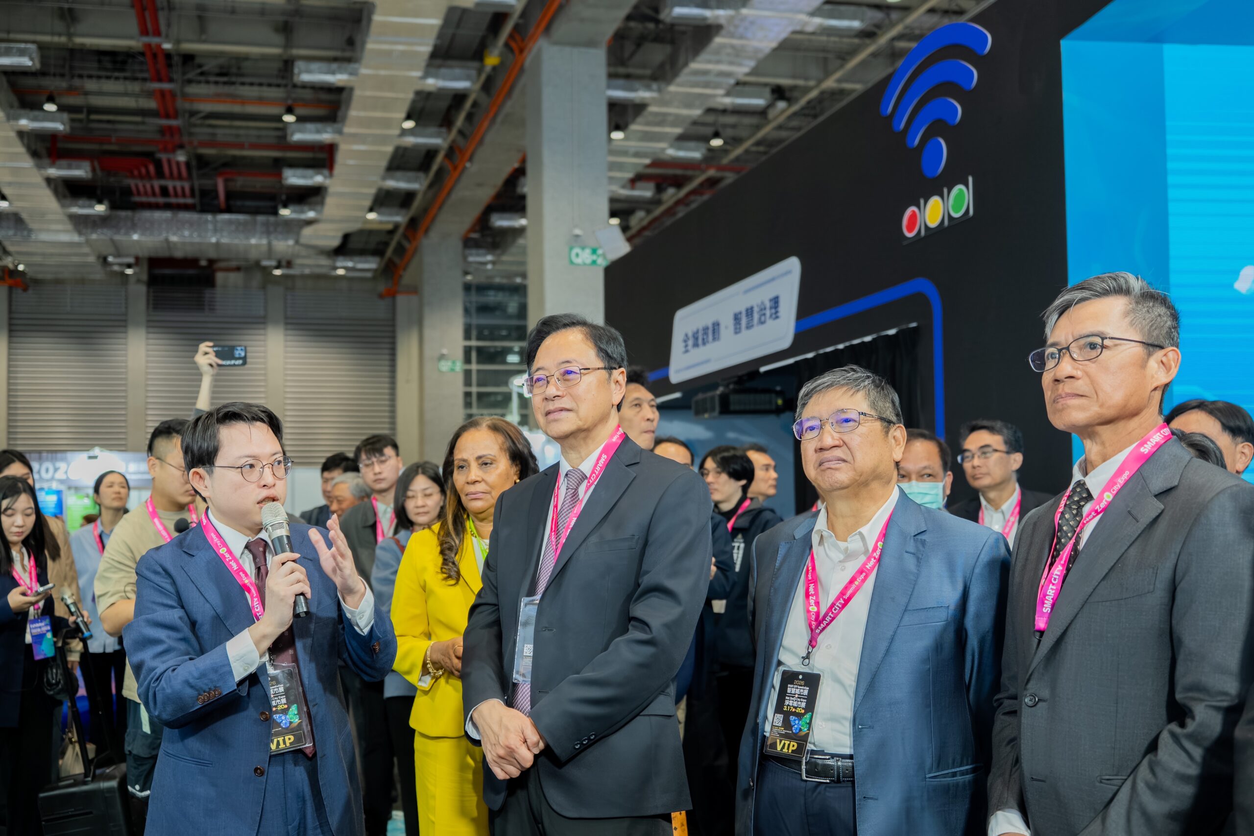 桃園市長張善政昨（17）日出席2026智慧城市展桃園主題館「AI桃園進化生城市」開館活動 0 scaled